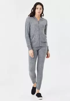 Костюм Whitney