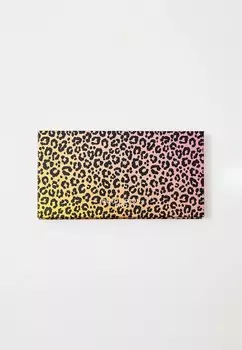 Палетка для глаз Revolution Pro