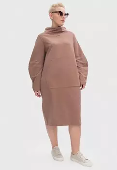 Платье Lessismore