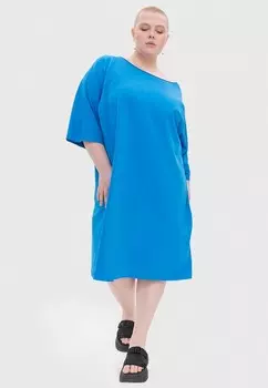 Платье Lessismore