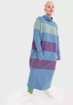 Платье Lessismore