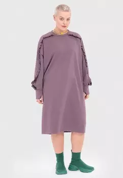 Платье Lessismore