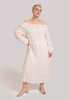 Платье Lessismore