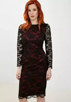 Платье MadaM T