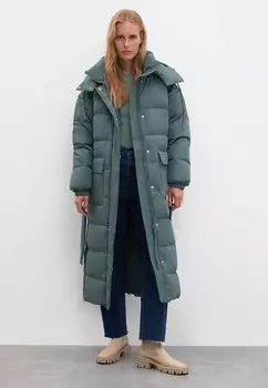 Пуховик Finn Flare