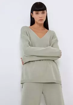 Пуловер Zarina