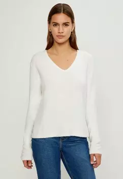 Пуловер Zarina