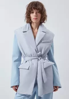 Жилет утепленный Zarina