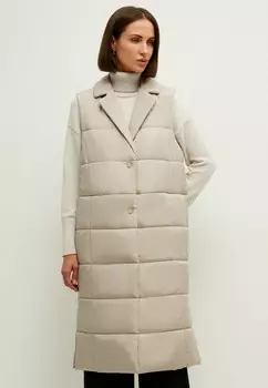 Жилет утепленный Zarina