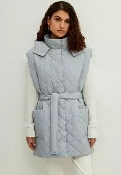 Жилет утепленный Zarina