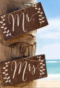 Бабочка на запястье.