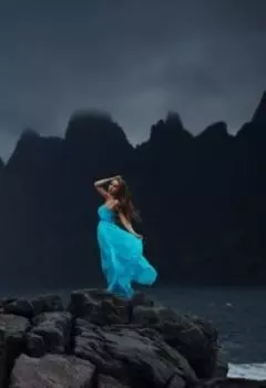 Девочка и море