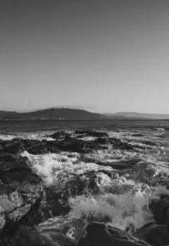 Нарочно связанный, в пути последнего ожидания