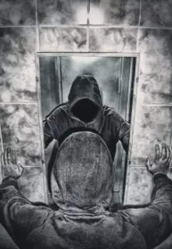 Парень под капюшоном