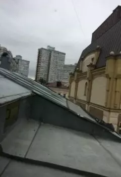 Сдаётся студия в доме с историей