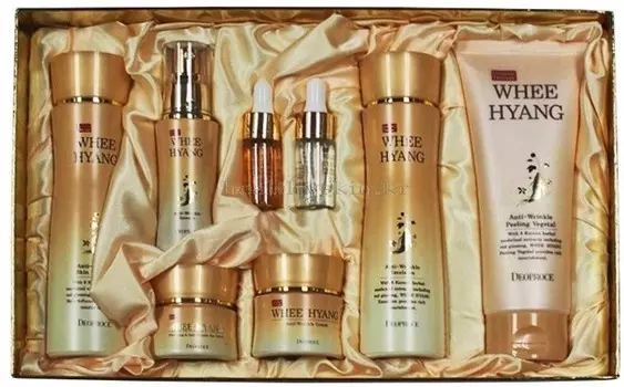 Deoproce Whee Hyang AntiWrinkleampWhitening Skin Care Set