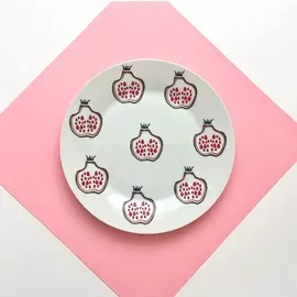 Фарфоровая тарелка Гранаты