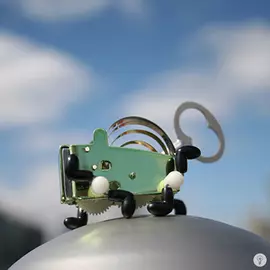 Механическая металлическая игрушка Pea