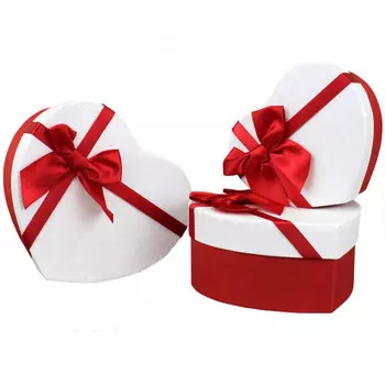 Подарочная коробка Красное сердце с бантом