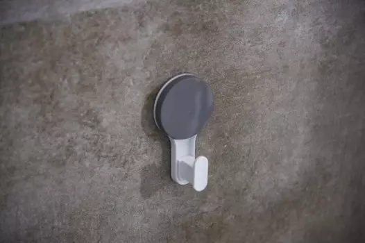 Крючок на круглой липучке