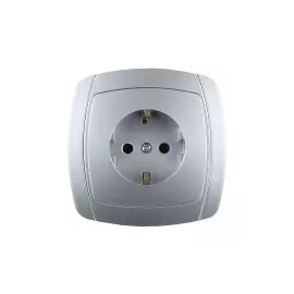 Розетка одинарная СВЕТОЗАР АКЦЕНТ SV-54205-SM