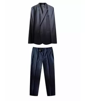 Классический костюм