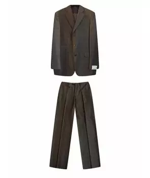 Классический костюм