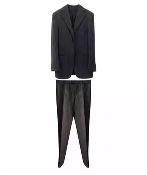 Классический костюм
