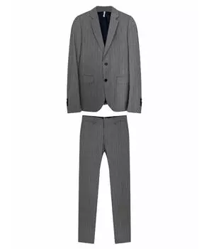 Классический костюм