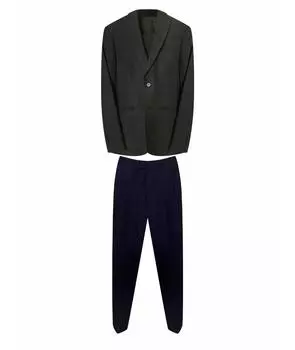 Классический костюм