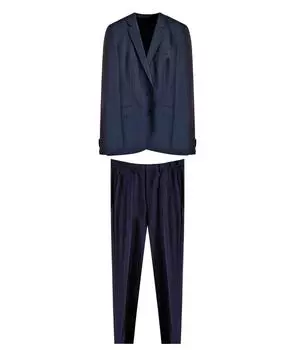 Классический костюм