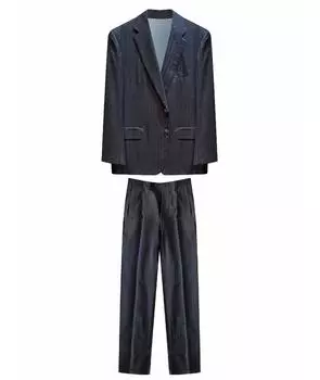 Классический костюм