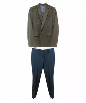 Классический костюм