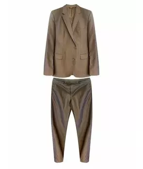 Классический костюм