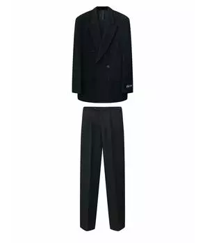 Классический костюм