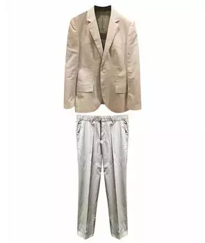 Классический костюм