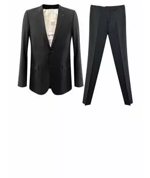 Классический костюм