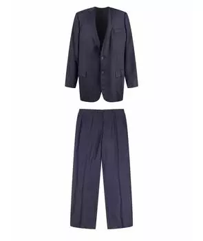 Классический костюм