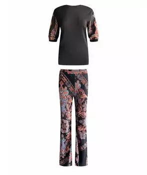 Костюм с брюками