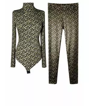 Костюм с брюками