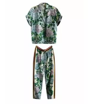 Костюм с брюками