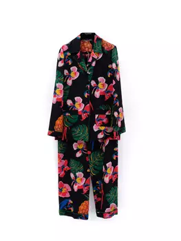 Костюм с брюками