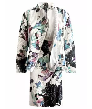 Костюм с брюками