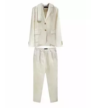 Костюм с брюками