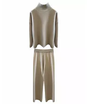 Костюм с брюками