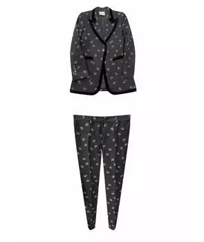 Костюм с брюками