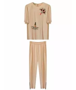 Костюм с брюками