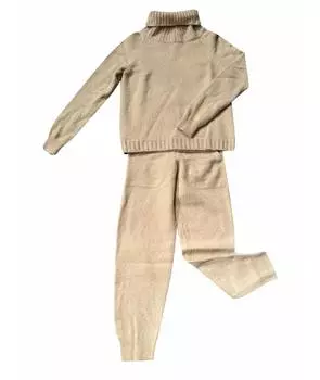 Костюм с брюками