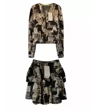 Костюм с юбками