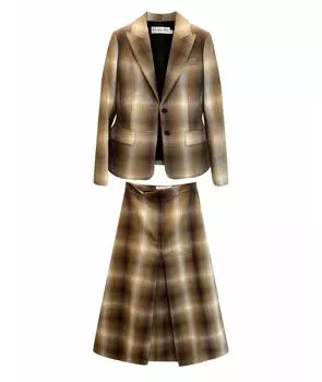 Костюм с юбками